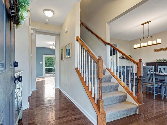 4th image of 120 Summit Woods Dr