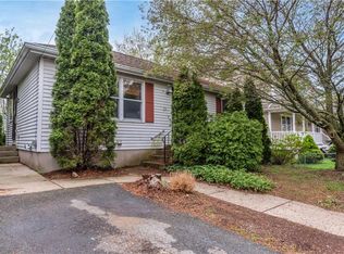 28 Valley St, Cumberland, RI 02864