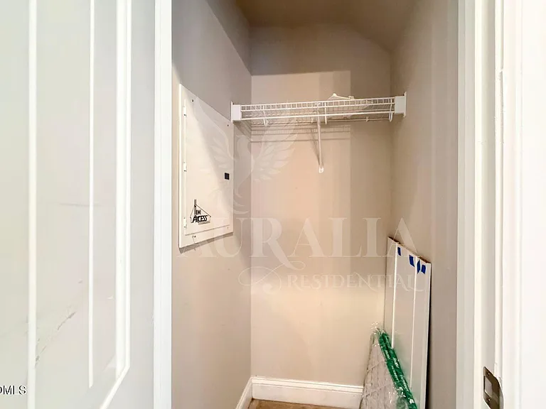 7754 Acc Blvd — Photo 35
