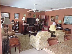 5th image of 70 Princewood Ln