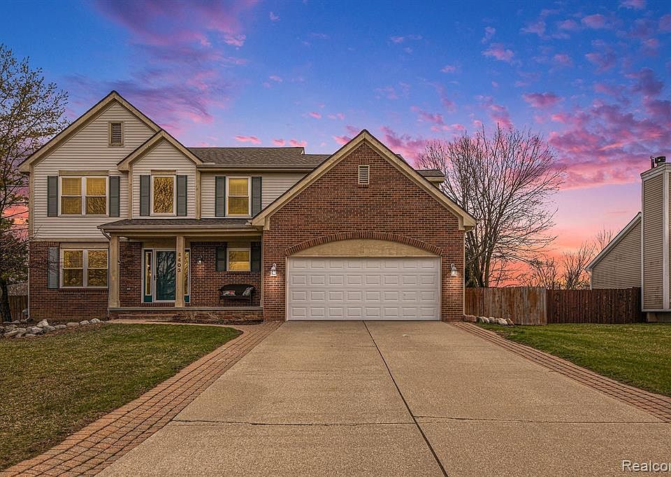 1st image of 4403 Palmetto Ct