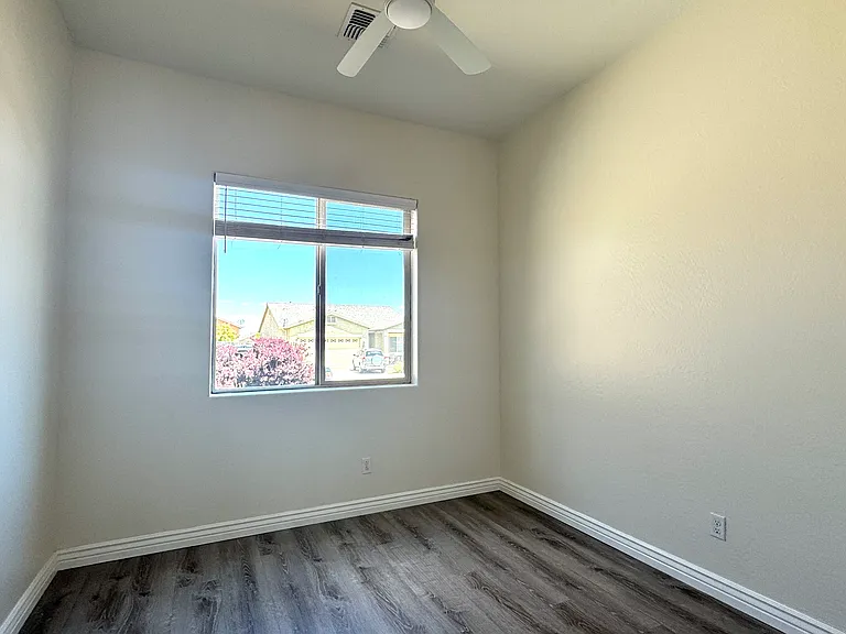 6049 E Greer Ln — Photo 9
