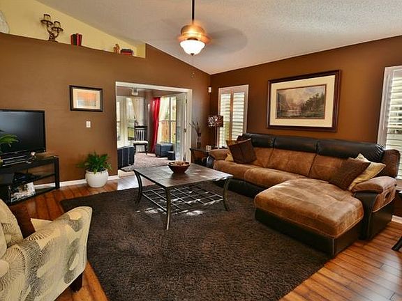 2nd image of 279 Pine Springs Dr