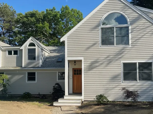 34 Quaker Run Road, Mashpee, MA 02649