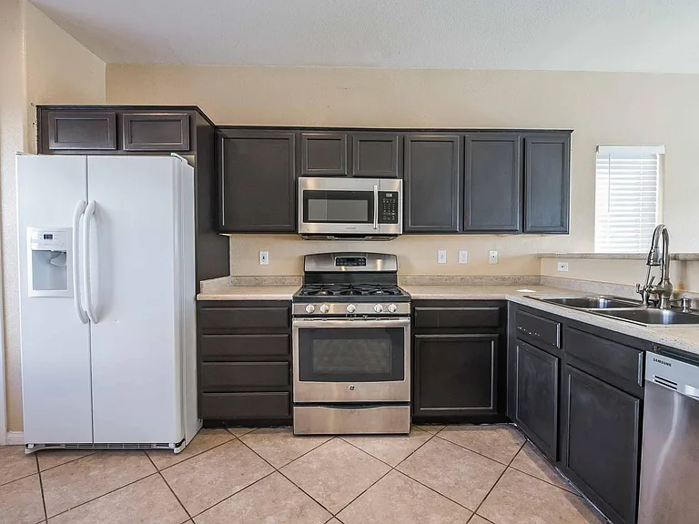2921 Bayliner Ave — Photo 9