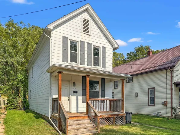 2828 Pinard St, Dubuque, IA 52001
