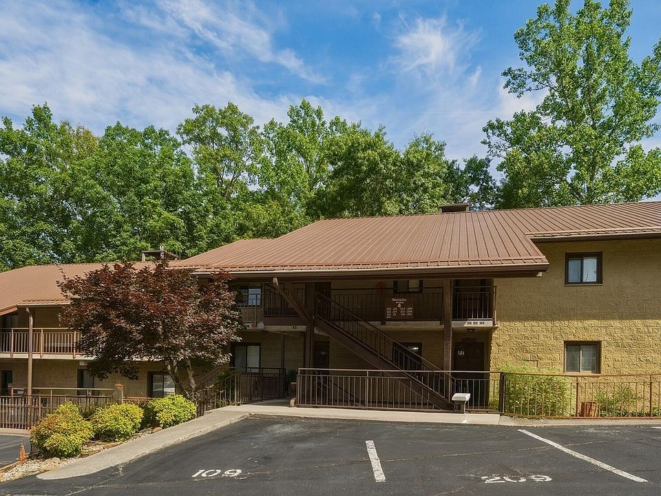 1st image of 221 Woodland Rd Unit 310
