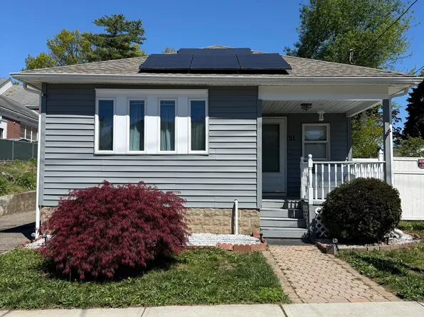 21 Matthews Street, Milford, CT 06460