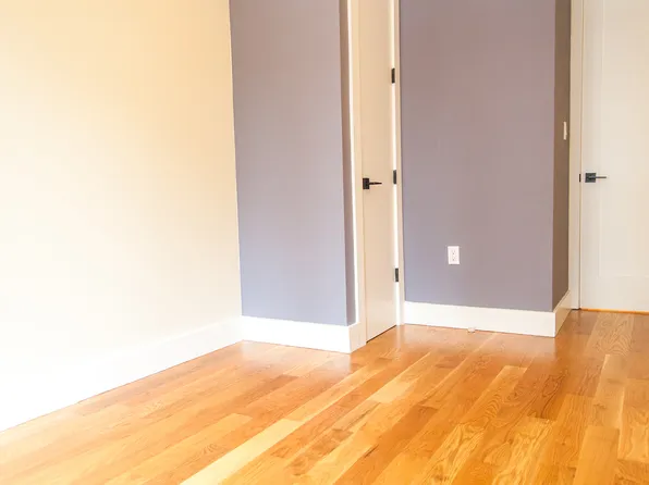 1426 De Kalb Avenue image 5 of 40