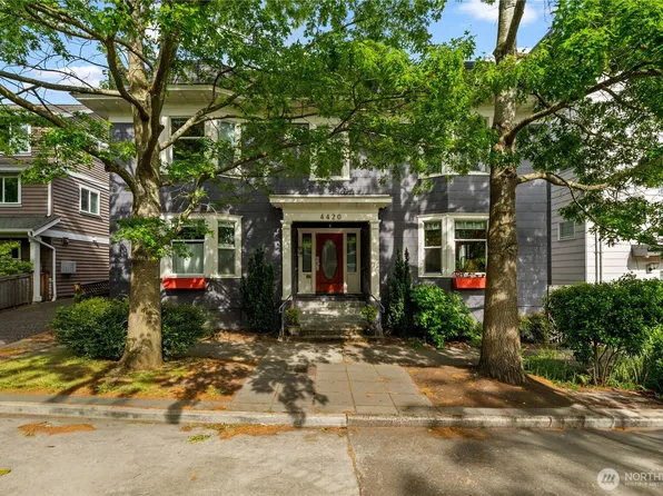4420 Dayton Avenue N Unit 2, Seattle, WA 98103