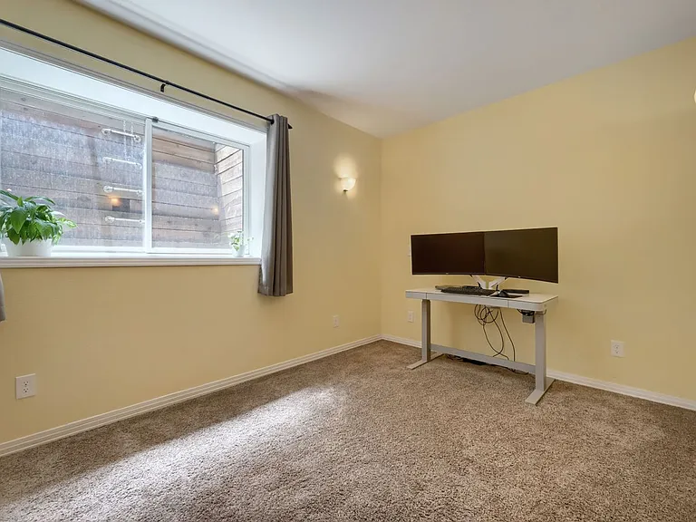 927 Poplar Pl — Photo 14