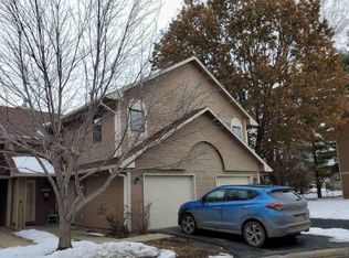 20 Elton Ridge Ct NW, Rochester, MN 55901