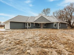 9170 NW 62nd Ave, Johnston, IA 50131