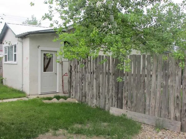 206 W 3rd St, Gordon, NE 69343