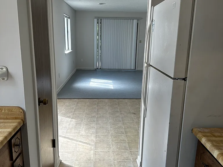 105 Windtree Ct #F — Photo 11