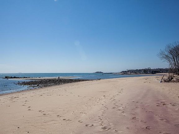 West view Seaview Beach