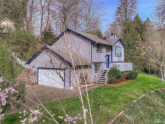 4th image of 4710 Hemlock Ln NW