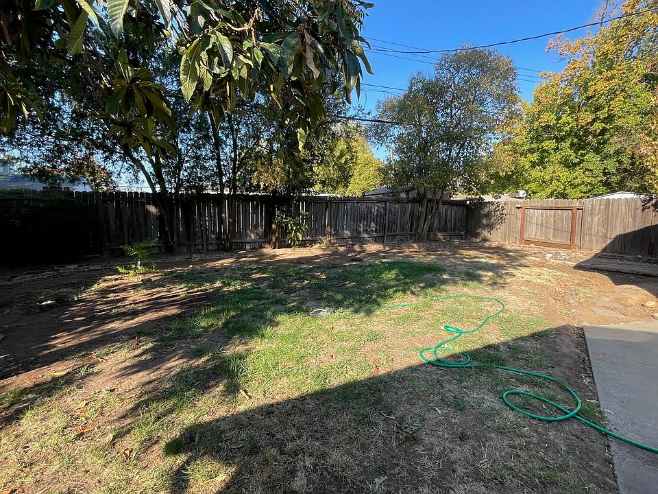 2nd image of 3308 Windsor Dr #1
