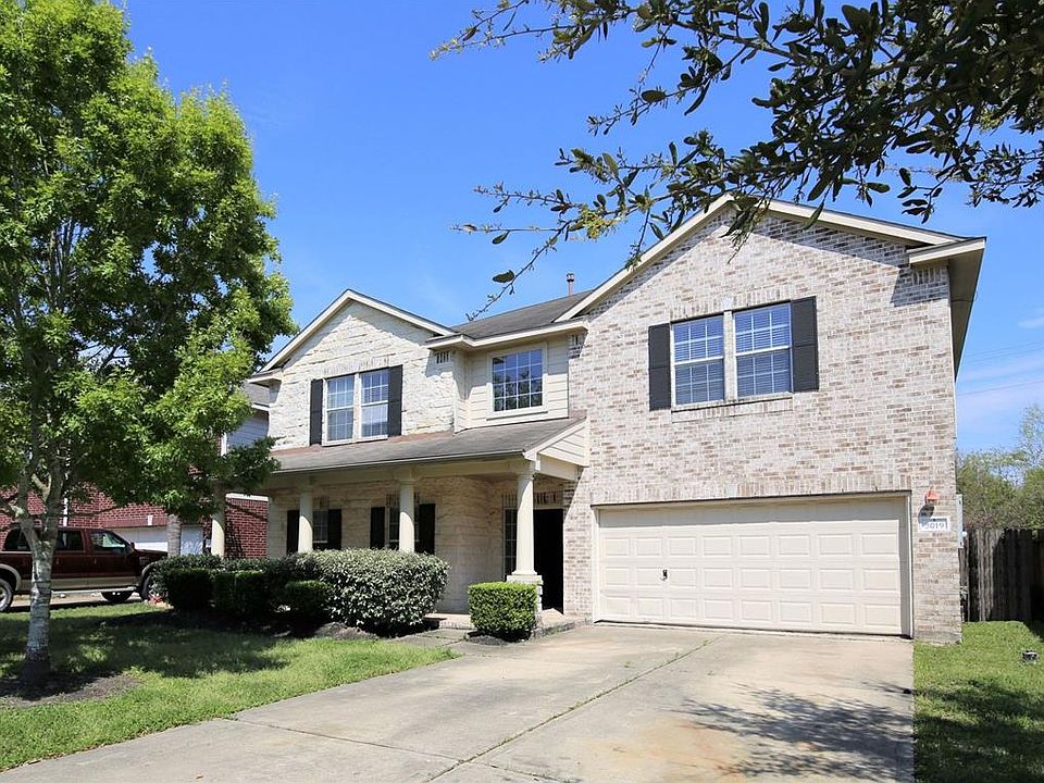 2nd image of 3019 Mustang Meadow Ln