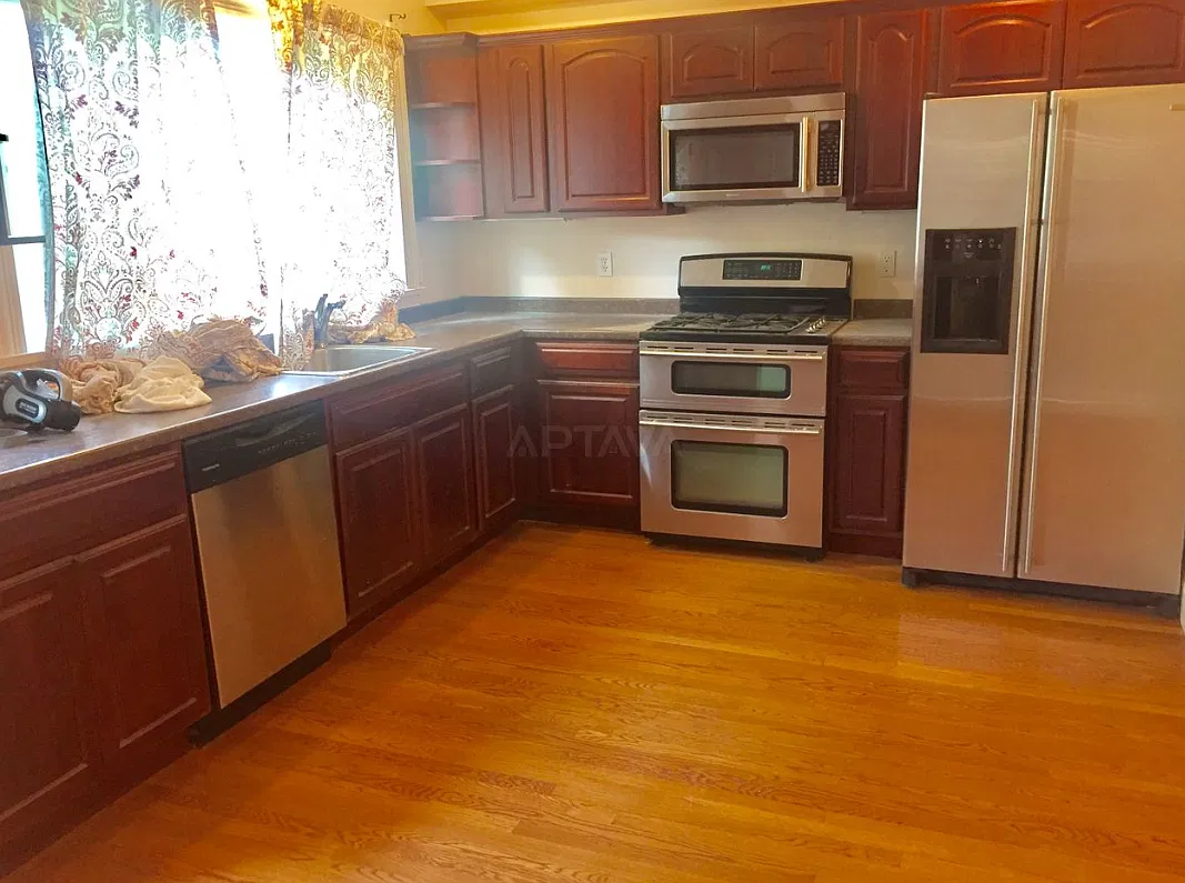 5 bed, $6,100 — Photo 4