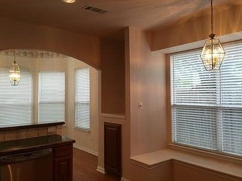 5th image of 2517 Dunbar Dr