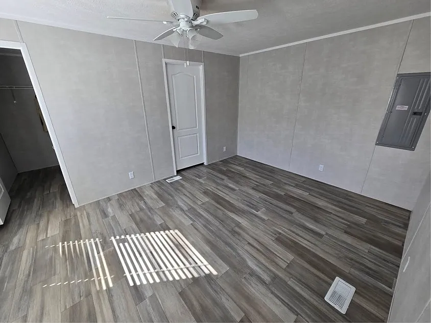 1138 South Prairie Street - 1 — Photo 3