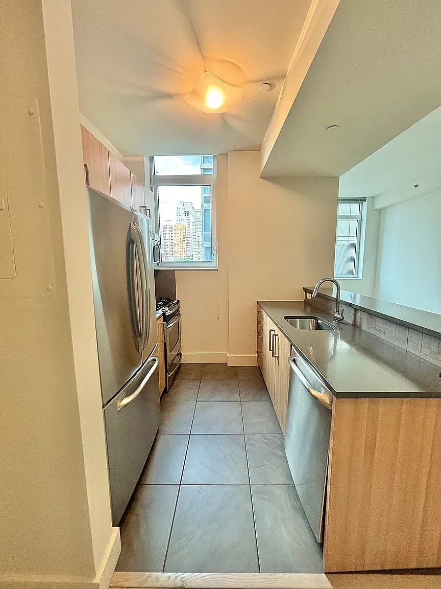 229 West 60th Street — Photo 2