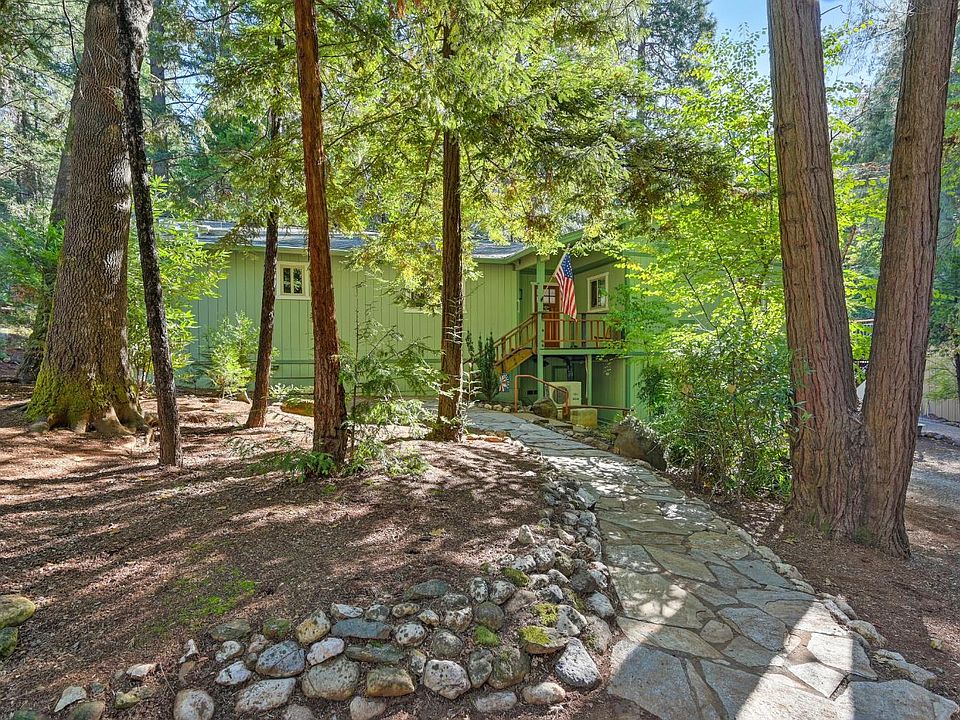 1st image of 20460 Cedar View Ct