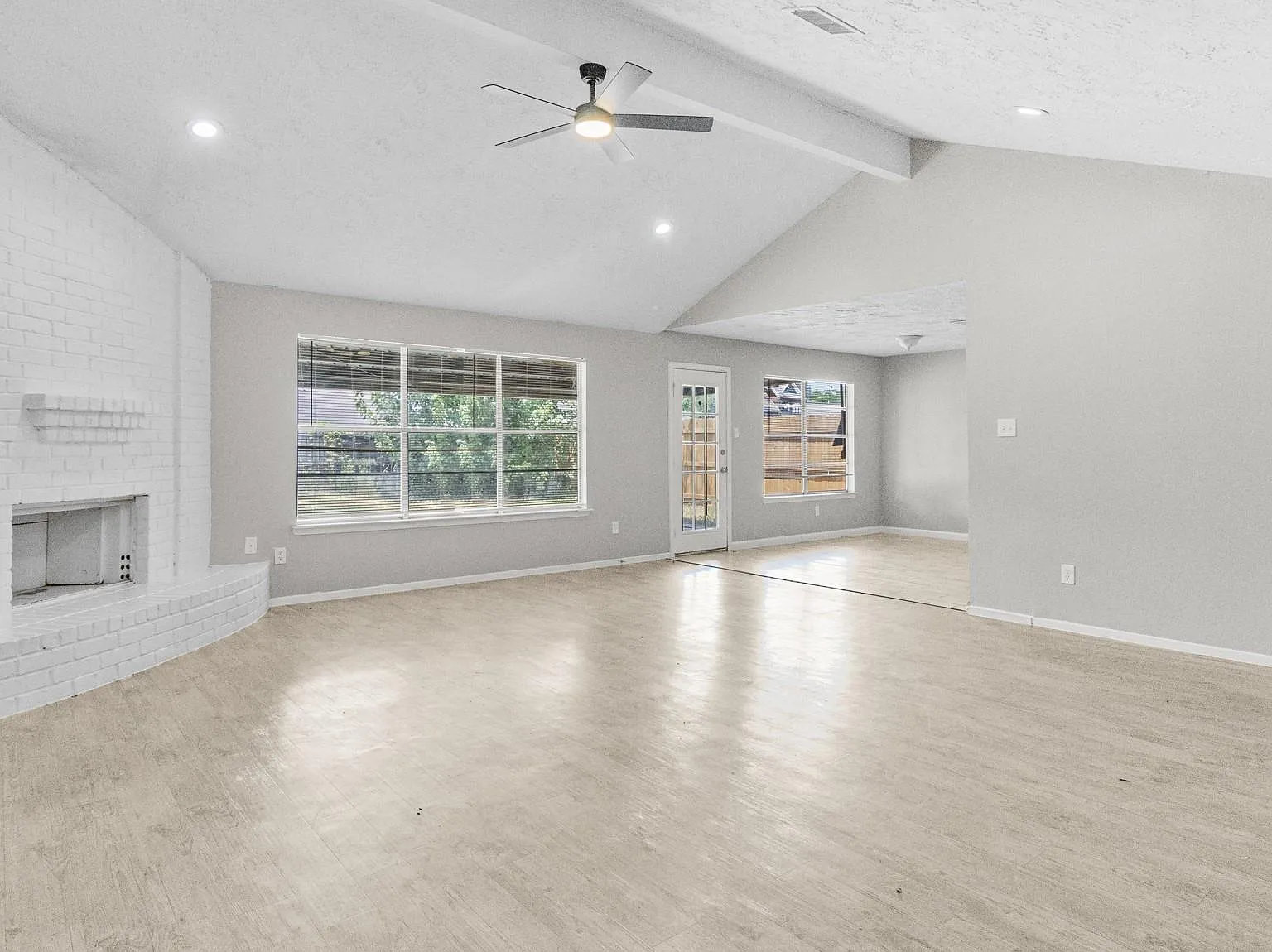 4 bed, 2.0 bath, 1920 sqft, $1,700 — Photo 4