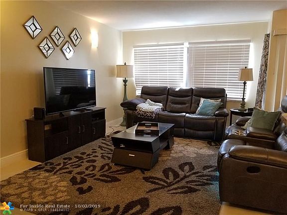 2nd image of 44 Toledo Ct #2-31