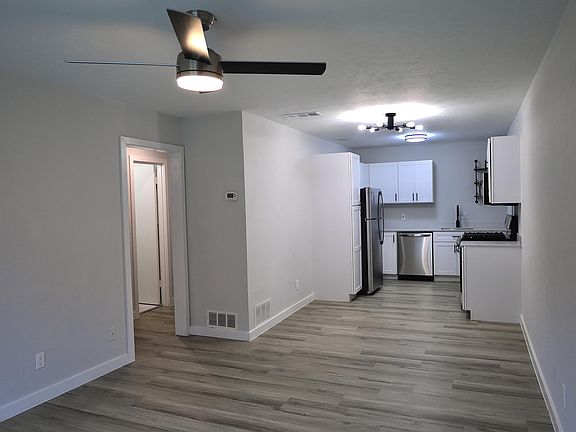 3rd image of 4235 Cole Ave #103