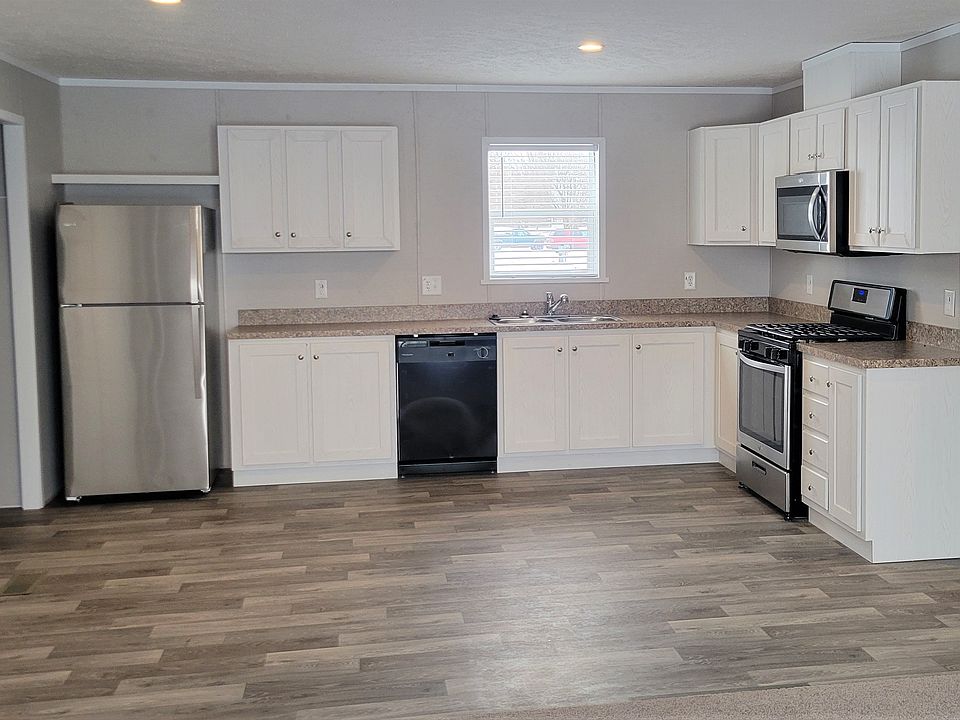 1st image of 104 Idaho St #104