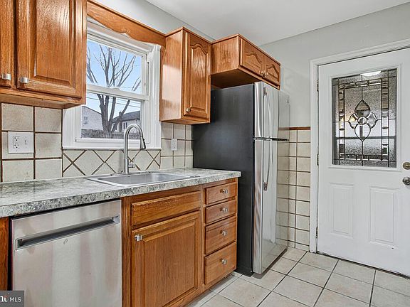4th image of 119 W Edgevale Rd