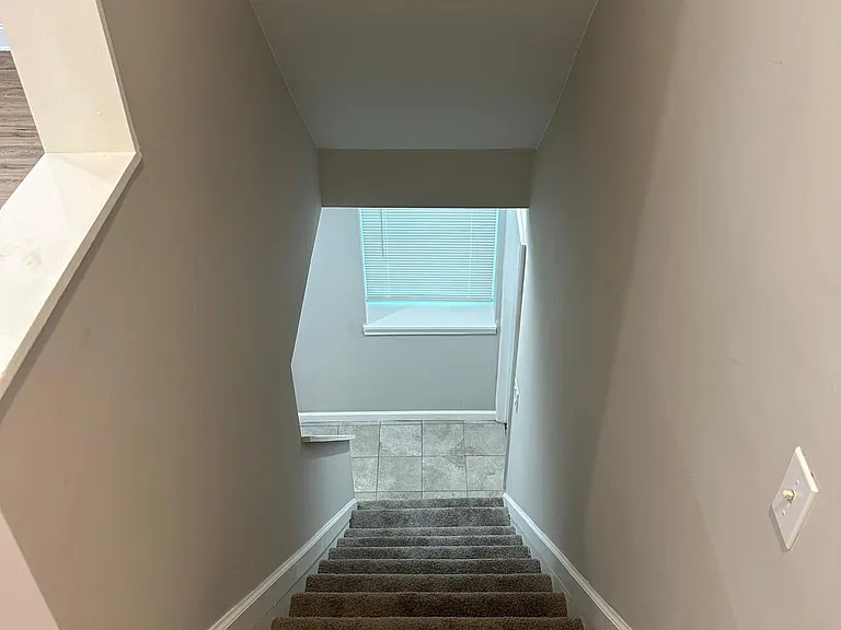 2827 Astoria Ave — Photo 18