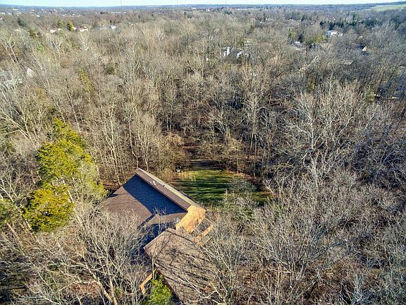 2nd image of 493 White Oak Dr