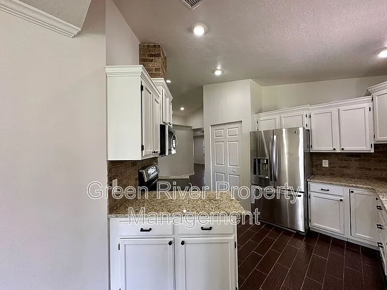 3288 Deerfield Pointe Dr — Photo 11