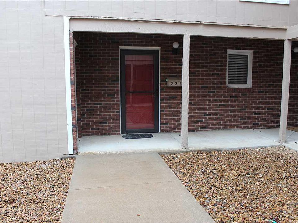1st image of 2238 Dover Dr