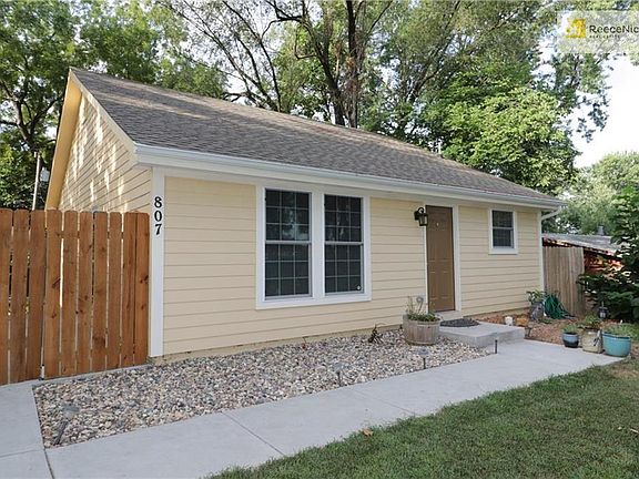 2nd image of 807 Marilynn Ave