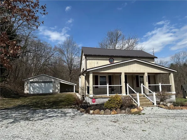 14086 E Center St, Burton, OH 44021