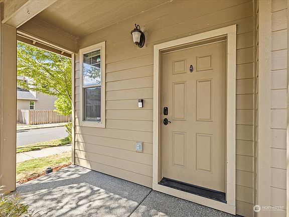 4th image of 4129 NE 136th Avenue