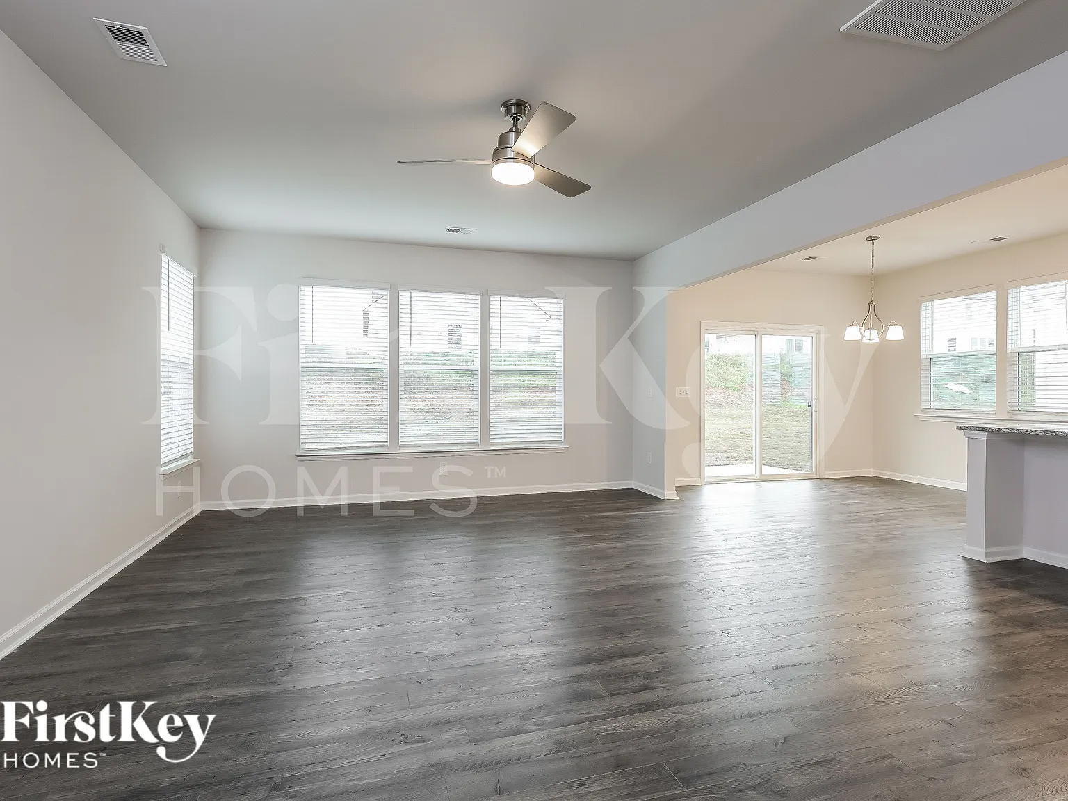 3 bed, 2.0 bath, 2250 sqft, $2,180 — Photo 3