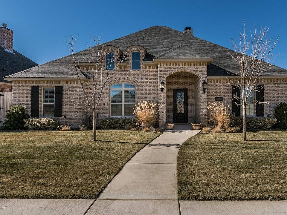 1st image of 207 Banks Dr