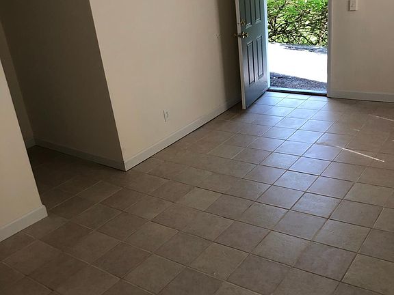 4th image of 2604 Price Ave #12