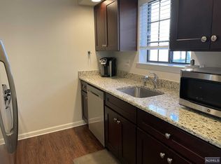 412 Mark Twain Way #412, Mahwah, NJ 07430