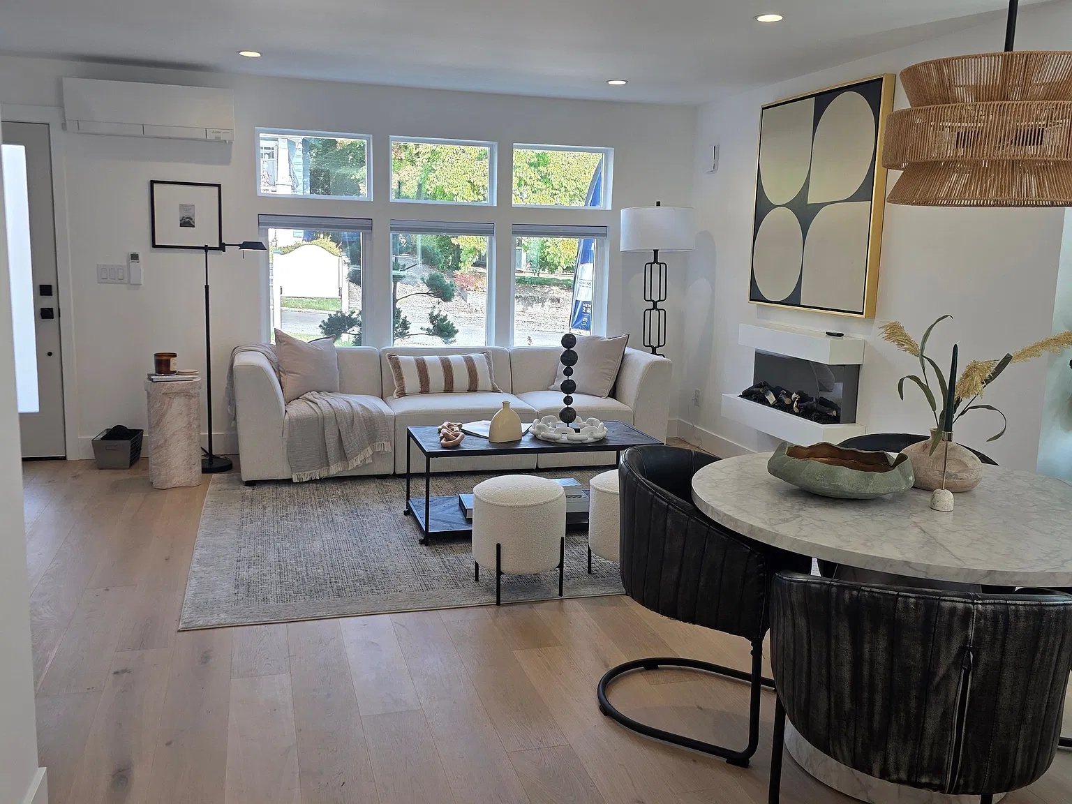 2 bed, 2.5 bath, 1098 sqft, $3,890 — Photo 1