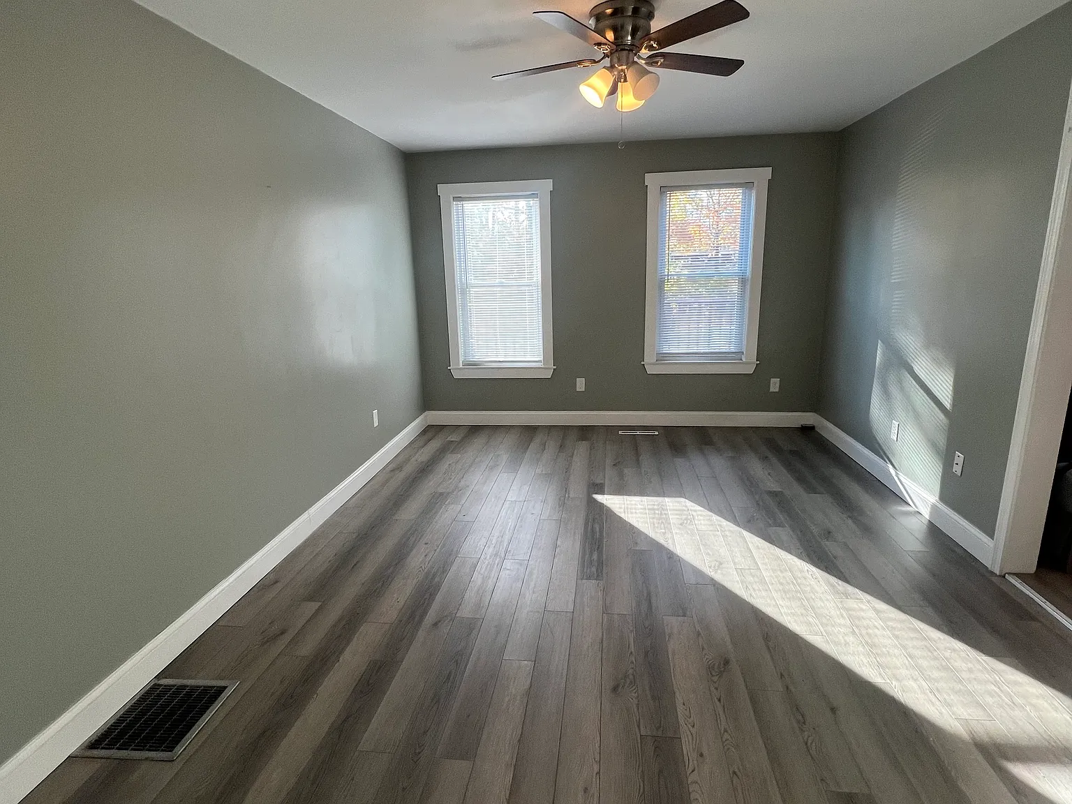 1 bed, 750 sqft, $2,200 — Photo 4