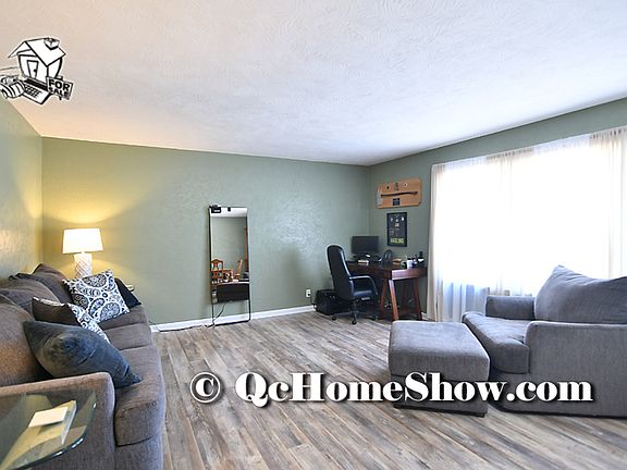 21 x 15 Living Room