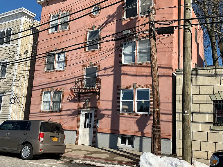 Southside Ave — Photo 2