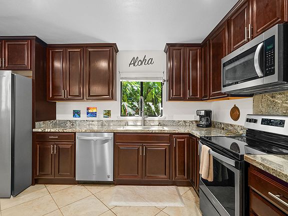 2nd image of 1786 Awaa Pl