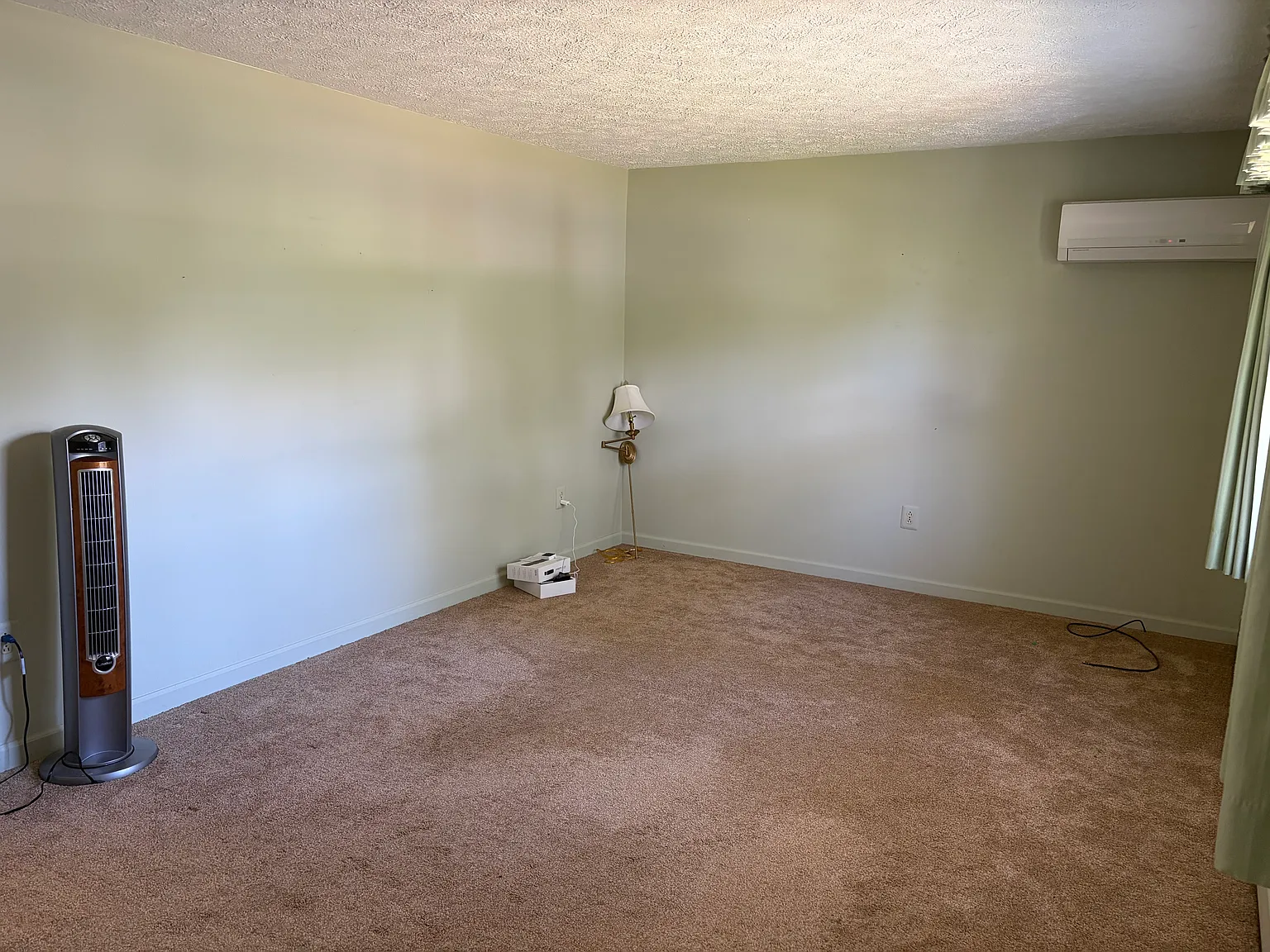 3 bed, 1.5 bath, 1519 sqft, $1,650 — Photo 2